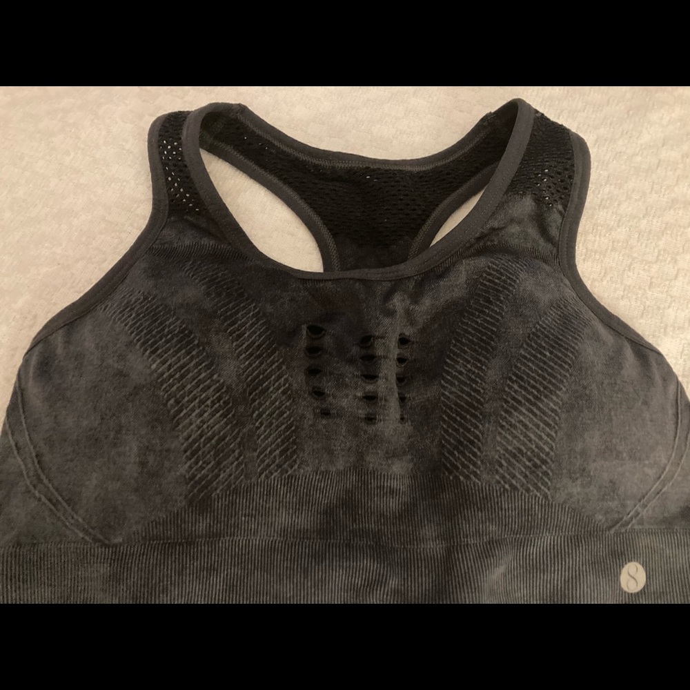LADIES WORK OUT TOP🥰